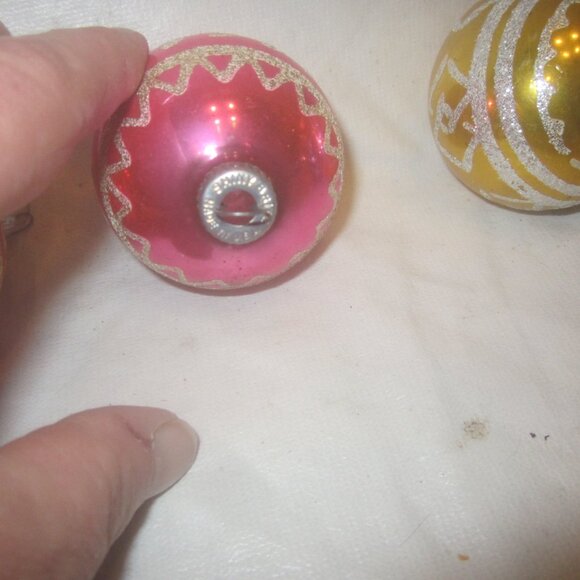 VTG SHINY BRITE ORNAMENTS, SET OF 7, W/UNIQUE GLITTER DESIGN - Picture 10 of 10